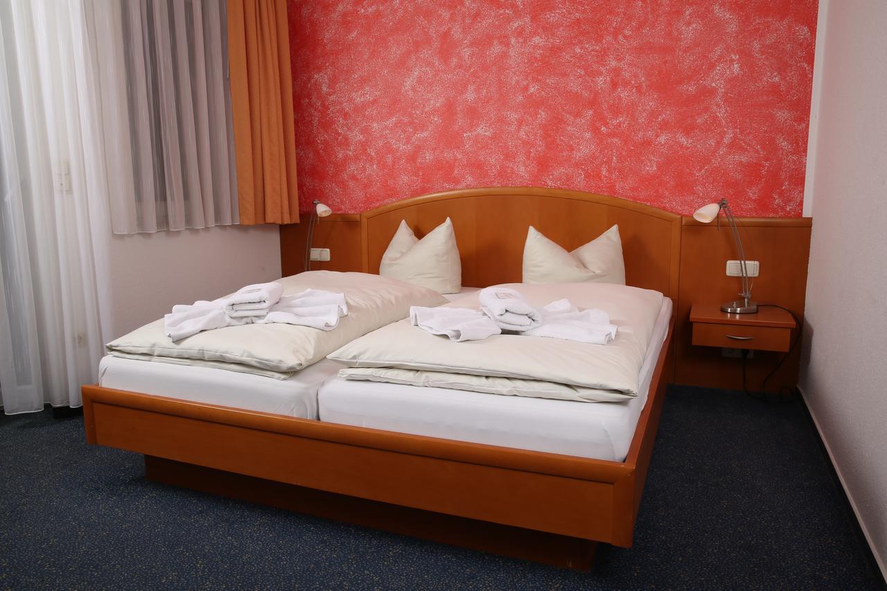 Hotel Kuhfelder Hof ภายนอก รูปภาพ